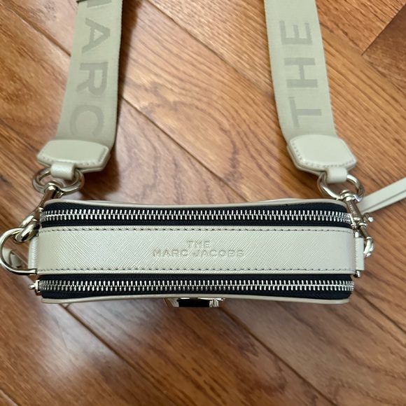 MARC JACOBS The Snapshot DTM in Khaki - Picture 4 of 6